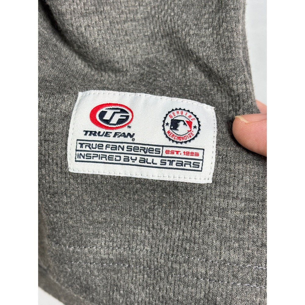 True Fan Cincinnati Reds MLB Long Sleeve Shirt Grey Red V-Neck Mens XXL 24349 - Picture 4 of 8